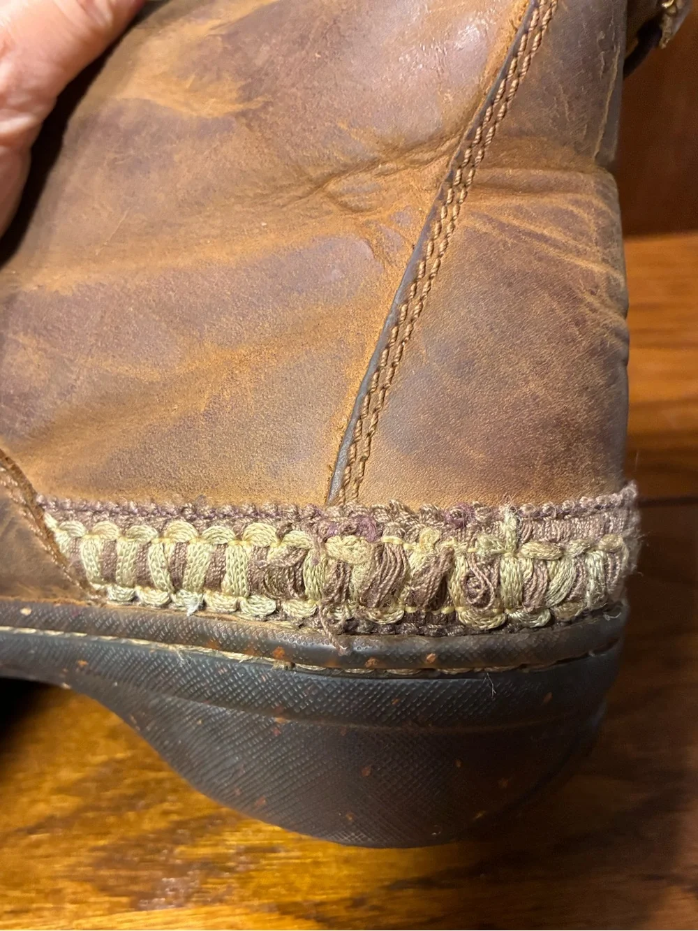 UGG Kona 5156 Leather Sheepskin Toggle Winter Boots Brown Women’s 9